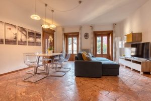 CAMERA-3334-TRIS-1-scaled